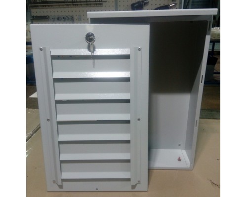 Шкаф с жалюзи 320х500х110